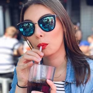 Meet your Posher, Mackenzie